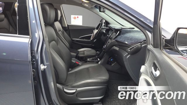 Hyundai Santafe 2018 — photo 17