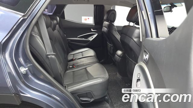 Hyundai Santafe 2018 — photo 18
