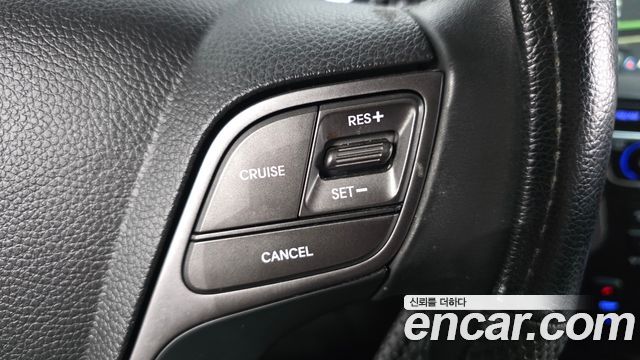 Hyundai Santafe 2018 — photo 23