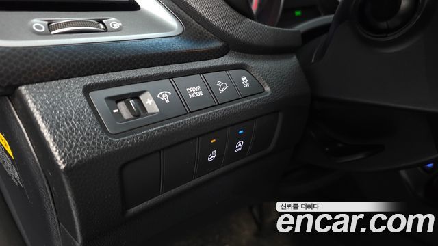 Hyundai Santafe 2018 — photo 24