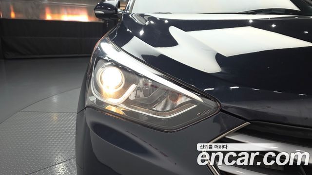 Hyundai Santafe 2018 — photo 8