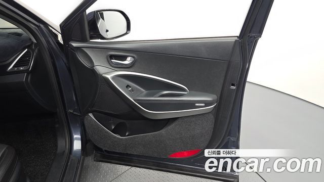 Hyundai Santafe 2018 — photo 14