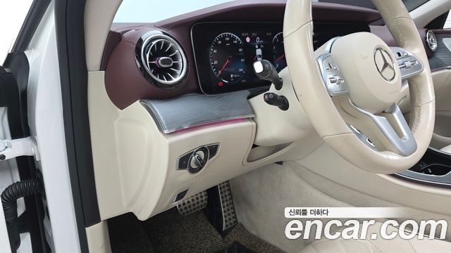Mercedes-Benz CLS-Class 2021 — photo 13
