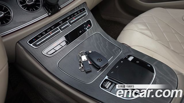 Mercedes-Benz CLS-Class 2021 — photo 17