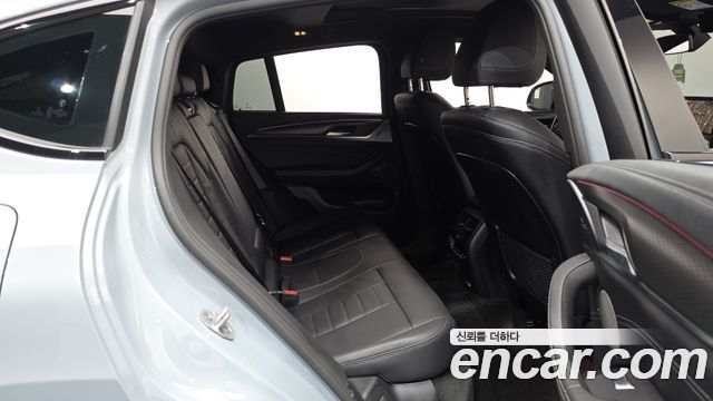 BMW X4 2025 — photo 17