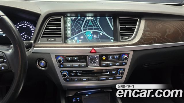 Genesis G80 2018 — photo 14
