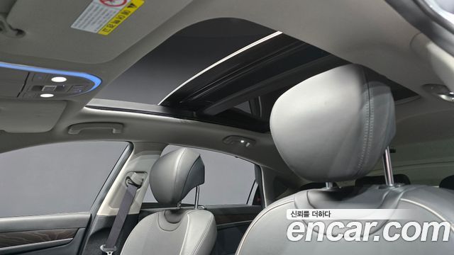 Genesis G80 2018 — photo 18
