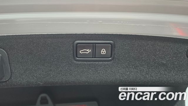 Genesis G80 2018 — photo 20