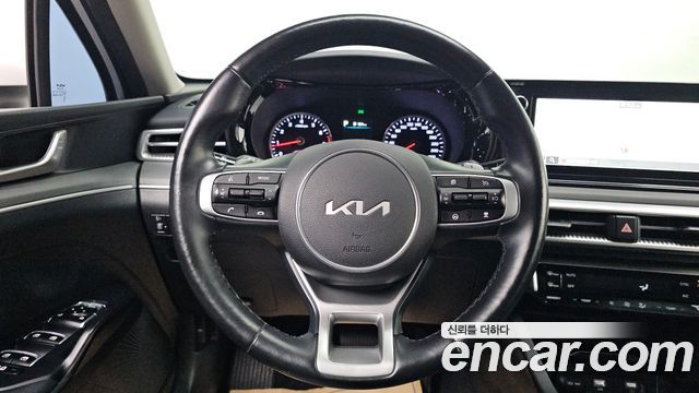 Kia K5 2022 — photo 15