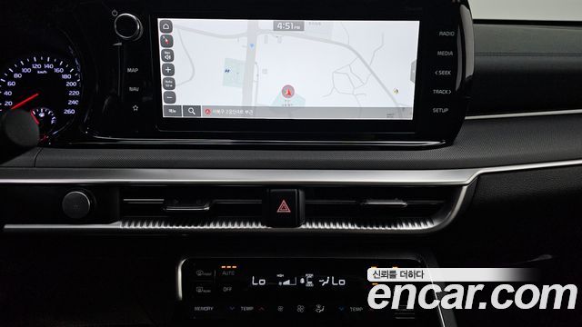 Kia K5 2022 — photo 17