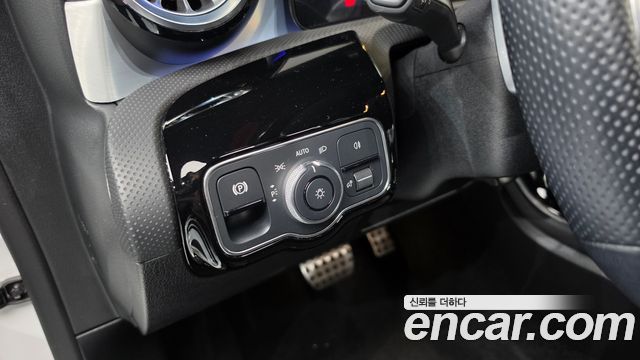 Mercedes-Benz CLA-Class 2022 — photo 17