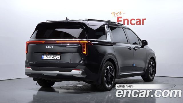 Kia Canival 2025 — photo 2