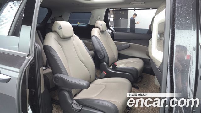 Kia Canival 2025 — photo 17