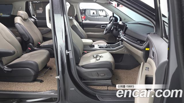 Kia Canival 2025 — photo 16