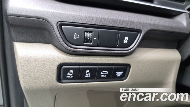 Kia Canival 2025 — photo 28