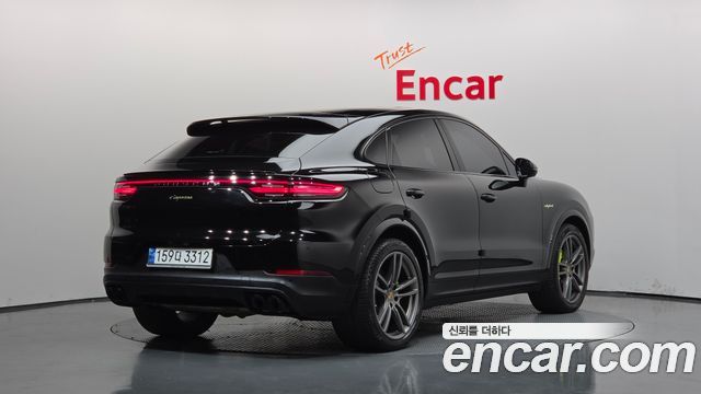 Porsche Cayenne 2023 — photo 2