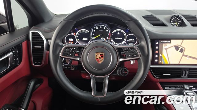 Porsche Cayenne 2023 — photo 19