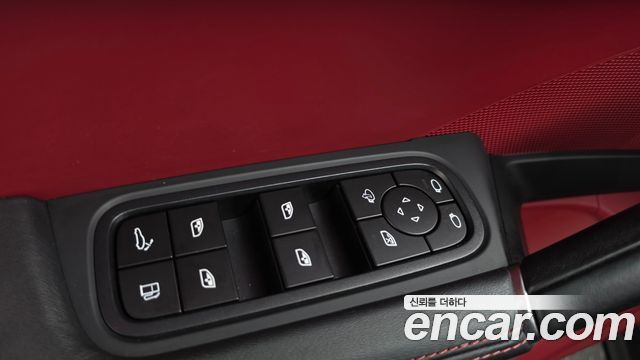 Porsche Cayenne 2023 — photo 25