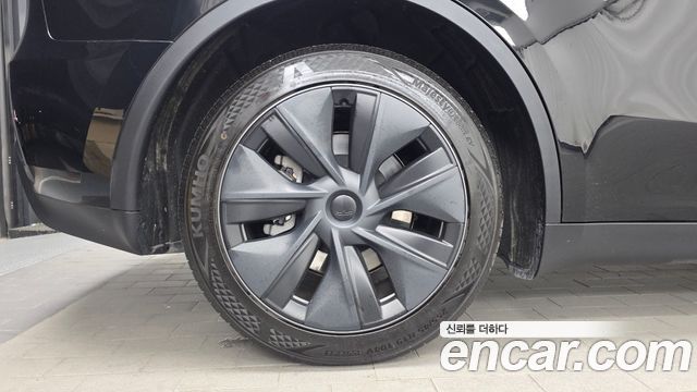 Tesla Model Y 2024 — photo 5
