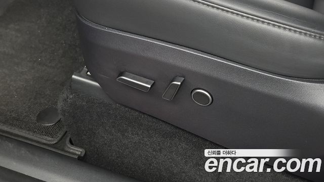 Tesla Model Y 2024 — photo 27