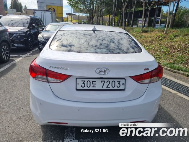 Hyundai AVANTE 2014 — photo 4