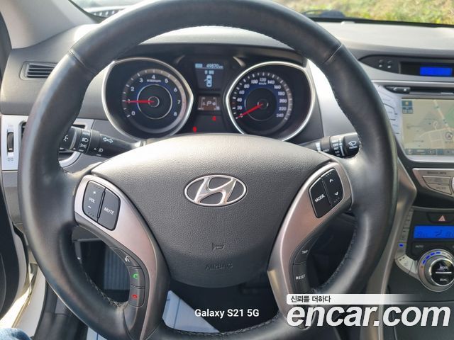 Hyundai AVANTE 2014 — photo 7
