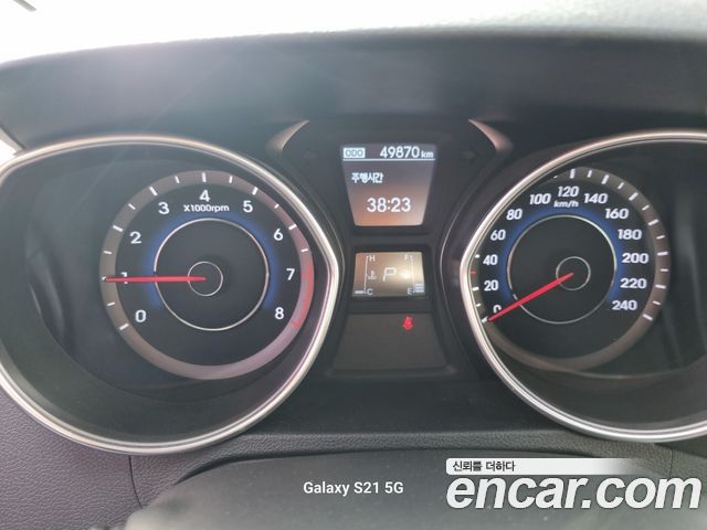 Hyundai AVANTE 2014 — photo 8