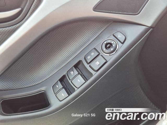 Hyundai AVANTE 2014 — photo 13