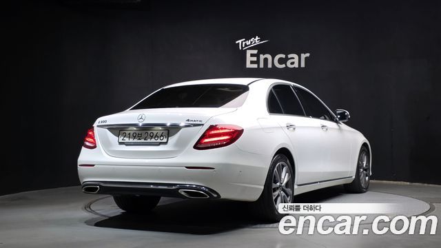 Mercedes-Benz E-Class 2019 — photo 2