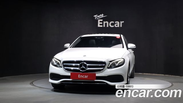 Mercedes-Benz E-Class 2019 — photo 3