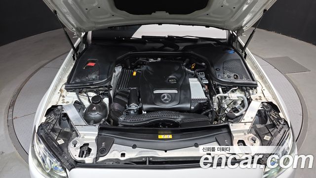 Mercedes-Benz E-Class 2019 — photo 6