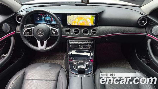 Mercedes-Benz E-Class 2019 — photo 10