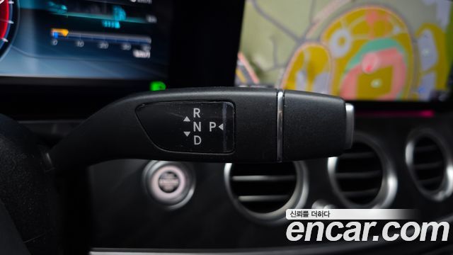 Mercedes-Benz E-Class 2019 — photo 12
