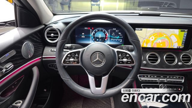 Mercedes-Benz E-Class 2019 — photo 19