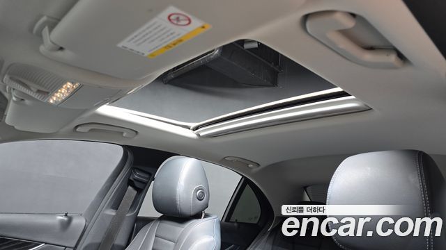 Mercedes-Benz E-Class 2019 — photo 31