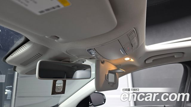 Mercedes-Benz E-Class 2019 — photo 32