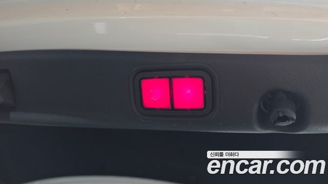 Mercedes-Benz E-Class 2019 — photo 33