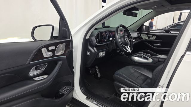 Mercedes-Benz GLE-Class 2021 — photo 13