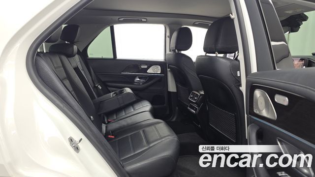 Mercedes-Benz GLE-Class 2021 — photo 18