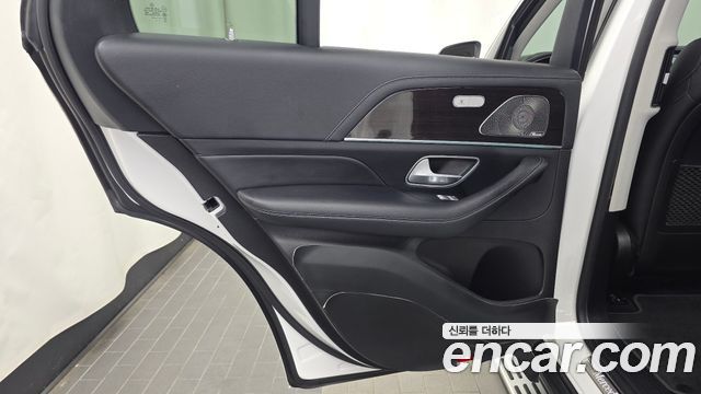 Mercedes-Benz GLE-Class 2021 — photo 15