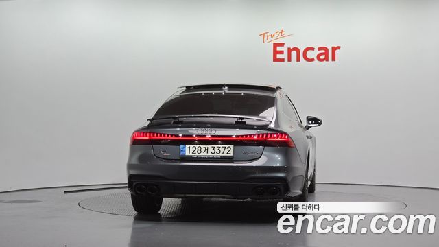 Audi A7 2022 — photo 4