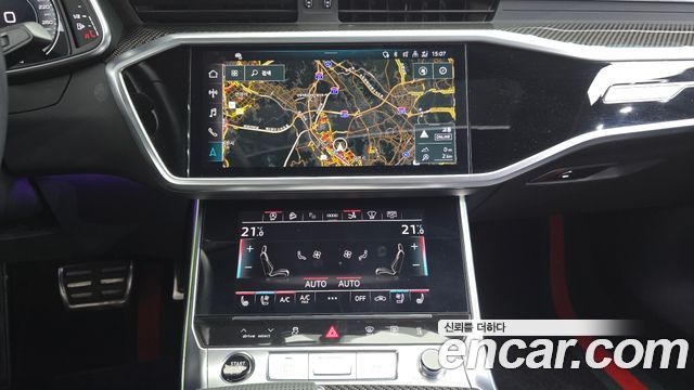 Audi A7 2022 — photo 18