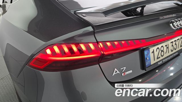 Audi A7 2022 — photo 9