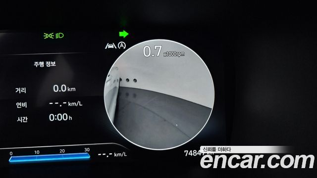 Hyundai Santafe 2021 — photo 22