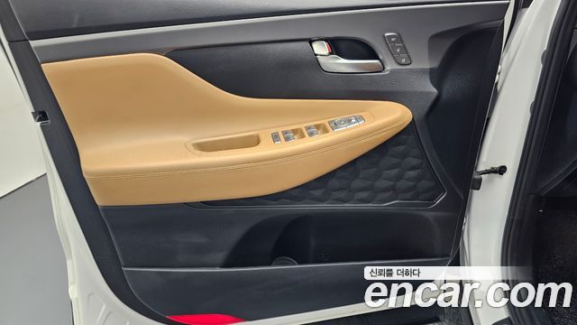 Hyundai Santafe 2021 — photo 14