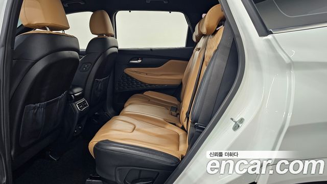 Hyundai Santafe 2021 — photo 16