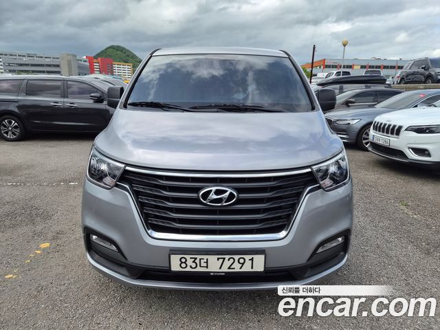 Hyundai Starex 2021 — photo 2