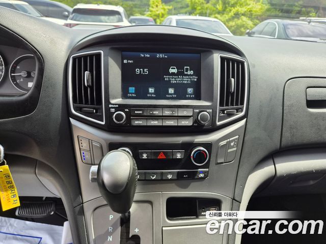Hyundai Starex 2021 — photo 9