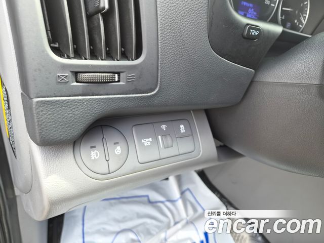 Hyundai Starex 2021 — photo 13