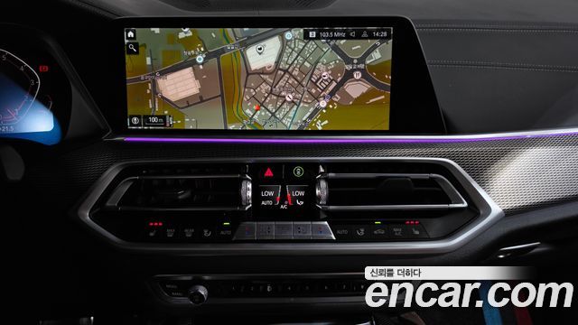 BMW X6 2022 — photo 18